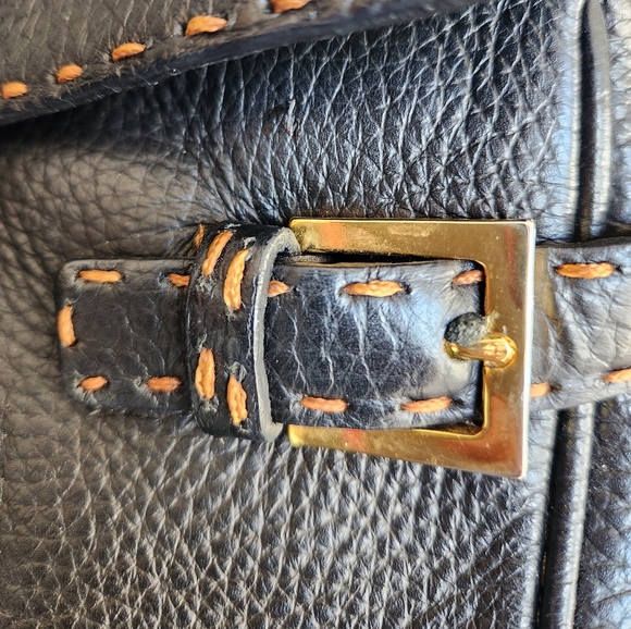 Reni Black Leather Shoulder Bag - Picture 5 of 8